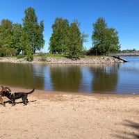 Photo taken at Tervasaaren koira-aitaus by Kristo on 5/30/2022