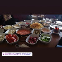 Снимок сделан в Kösem Sultan Cafe &amp;amp; Restaurant пользователем Türker Ş. 12/16/2018