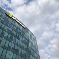 Photo taken at Centre de conférences Microsoft by Guillaume on 9/28/2018