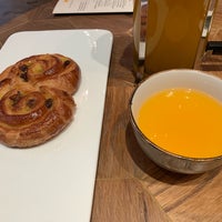Photo taken at Le Pain Quotidien by Dimka on 12/6/2018