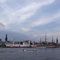 Das Foto wurde bei Stage Theater im Hafen von Валерия В. am 8/18/2018 aufgenommen