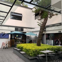 Foto diambil di ESPACIO SUR *Plaza Boutique* oleh Aarón L. pada 5/27/2019