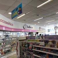 Photo taken at Farmacia Benavides by Aarón L. on 1/8/2017