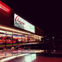 Photo taken at Chicago Italian Beef by BeKnown Printing S. on 1/8/2013