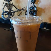 Photo taken at Aroma Roasters by Bianca W. on 8/22/2018