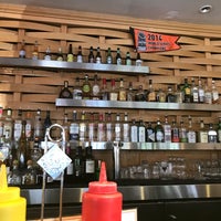 9/17/2017 tarihinde Bianca W.ziyaretçi tarafından Carmen&amp;#39;s Burger Bar'de çekilen fotoğraf