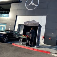 Photo taken at Mercedes-Benz of Belmont by Sylvie on 10/10/2018