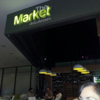 Das Foto wurde bei The Market Delicatessen von Juan Camilo R. am 11/17/2012 aufgenommen