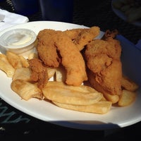 Das Foto wurde bei Plymouth Fish Seafood Market and Restaurant von Mappyup am 9/5/2014 aufgenommen