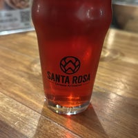 Foto tirada no(a) Santa Rosa Cerveza Artesanal por Marc L. em 1/4/2023