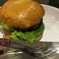 Photo taken at Otto&amp;#39;s Burger by Hironobu F. on 9/27/2015