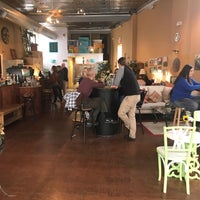 4/21/2018 tarihinde Michael T.ziyaretçi tarafından Zen Den Coffee Shop'de çekilen fotoğraf