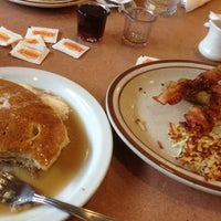Photo taken at Denny&amp;#39;s by Rafi on 4/14/2013