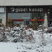 รูปภาพถ่ายที่ Güzel Kasap โดย M.Hakan Ö. เมื่อ 1/8/2017