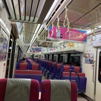 Photo taken at Keikyu Platforms 2-3 by M T. on 8/2/2021