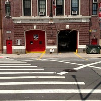 Photo taken at FDNY Engine 287/Ladder 136 by 💀♠️ on 7/26/2019