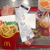 Photo taken at McDonald&amp;#39;s by Иван Б. on 11/18/2018