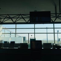 Photo taken at Gate 56 by 遊上 y. on 5/3/2023