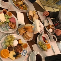 Photo taken at Grand Hotel Haliç by SamirA Esmaeilzadeh on 11/24/2021