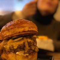Photo taken at Unique Burgers by Furkan Y. on 12/17/2021