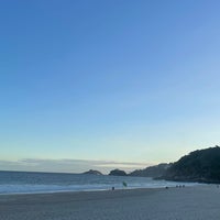 Photo taken at Praia de São Conrado by Gleyson S. on 4/23/2023