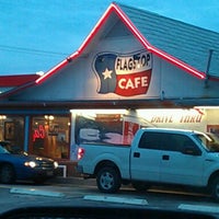 Foto tirada no(a) Flagstop Café - Boerne, Texas por Stacey B. em 2/28/2013