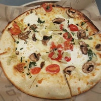 Photo taken at Pieology Pizzeria by William H. on 1/21/2017