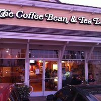 Снимок сделан в The Coffee Bean &amp;amp; Tea Leaf пользователем Daniel N. 1/24/2011