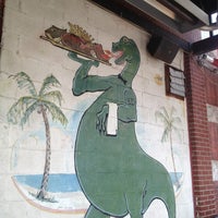 5/23/2013에 Samuel G.님이 Dinosaur Bar-B-Que에서 찍은 사진