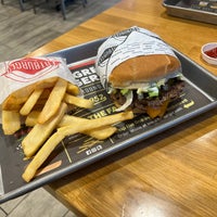 Photo taken at Fatburger by Jimmy C. on 12/8/2023