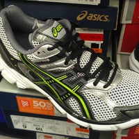 rack room shoes asics