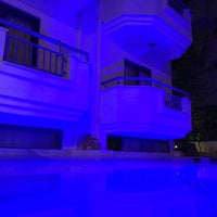 Photo taken at Blue Paradise Apart Otel by Yavuz Selim Y. on 10/1/2017