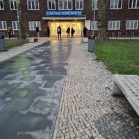 Photo taken at Stadtbad Schöneberg „Hans Rosenthal“ by Kseniya O. on 1/12/2023