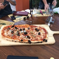6/10/2018 tarihinde Янаziyaretçi tarafından &amp;quot;La Griglia&amp;quot; Bar Ristorante Pizzeria'de çekilen fotoğraf