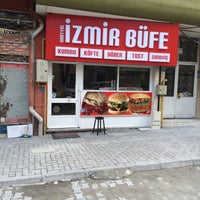 Das Foto wurde bei Dörtyol İzmir Büfe von Fırat am 3/4/2016 aufgenommen