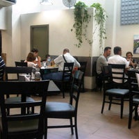รูปภาพถ่ายที่ Restaurante Tahiti โดย Alejandro V. เมื่อ 9/14/2012