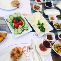 Снимок сделан в Tarçın Cafe пользователем Funda U. 5/17/2015