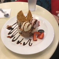 Photo taken at Häagen-Dazs by Teong S. on 9/9/2018