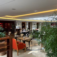 Foto diambil di ARIA Hotel Prague oleh Stefan M. pada 9/25/2022