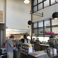 Photo taken at Blue Bottle Coffee by Philippe L. on 10/23/2019