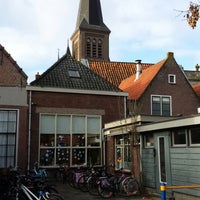 Photo taken at Basisschool De Binnendijk by Rwin on 1/13/2014