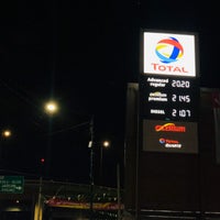 Photo taken at Gasolinería by Edgar B. on 8/31/2019