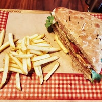 Photo taken at Bubada Club Sandwich and Burger by Anıl A. on 3/24/2018