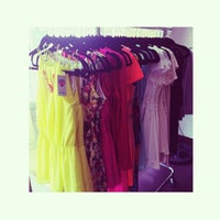 รูปภาพถ่ายที่ Vainilla Clothes Boutique โดย Lizette เมื่อ 7/10/2014