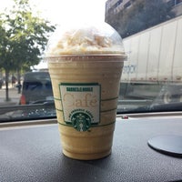 10/7/2013 tarihinde Darius L F.ziyaretçi tarafından Starbucks'de çekilen fotoğraf