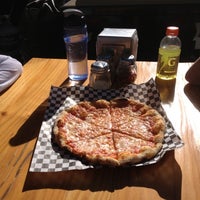 Снимок сделан в Brava! Pizzeria Della Strada пользователем Mike B. 11/9/2012