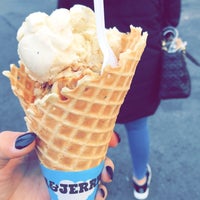 Photo taken at Ben &amp;amp; Jerry&amp;#39;s by F on 12/16/2017