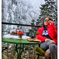 Foto diambil di Ayder Doğa Resort Otel oleh Ela pada 2/7/2018