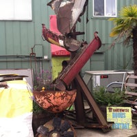 Photo taken at Earthwise Architectural Salvage by Elizabeth S. on 4/27/2013