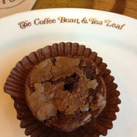 Photo taken at The Coffee Bean &amp;amp; Tea Leaf by Laura B. on 1/13/2013